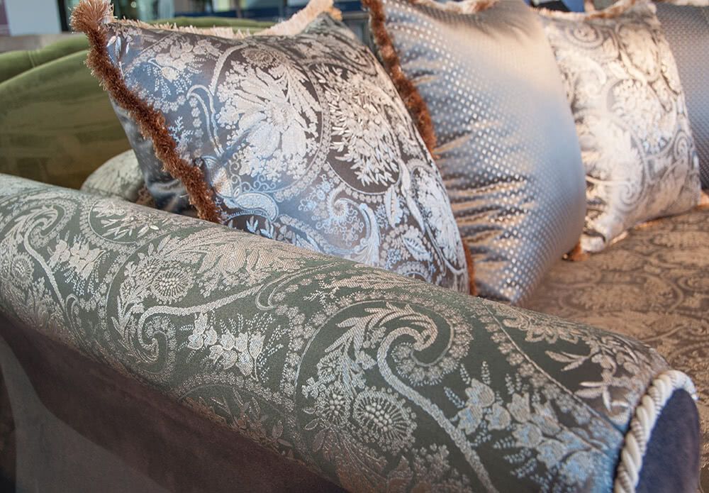 Фотография ткань FLORA damask comp brown от магазина Delicatex