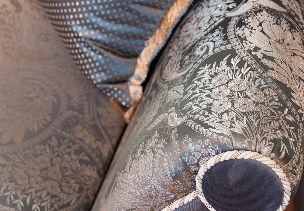 Фотография ткань FLORA damask comp brown от магазина Delicatex